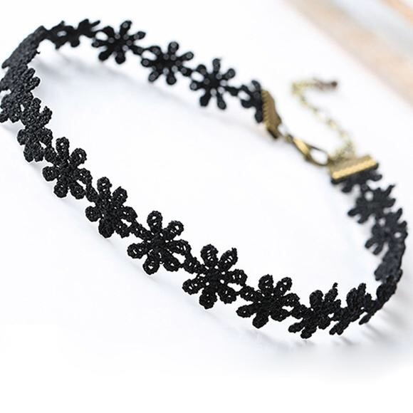 Daisy Chain Crochet Choker Necklace - Picture 2 of 6